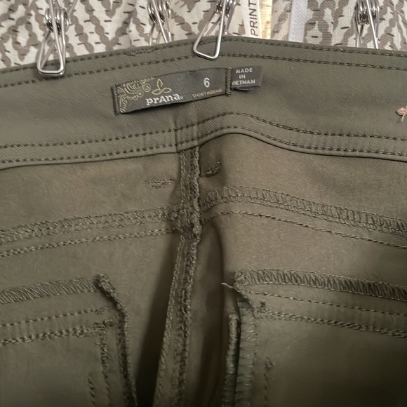 Green prana Halle 2 pants, size 6S (short). - Picture 2 of 5